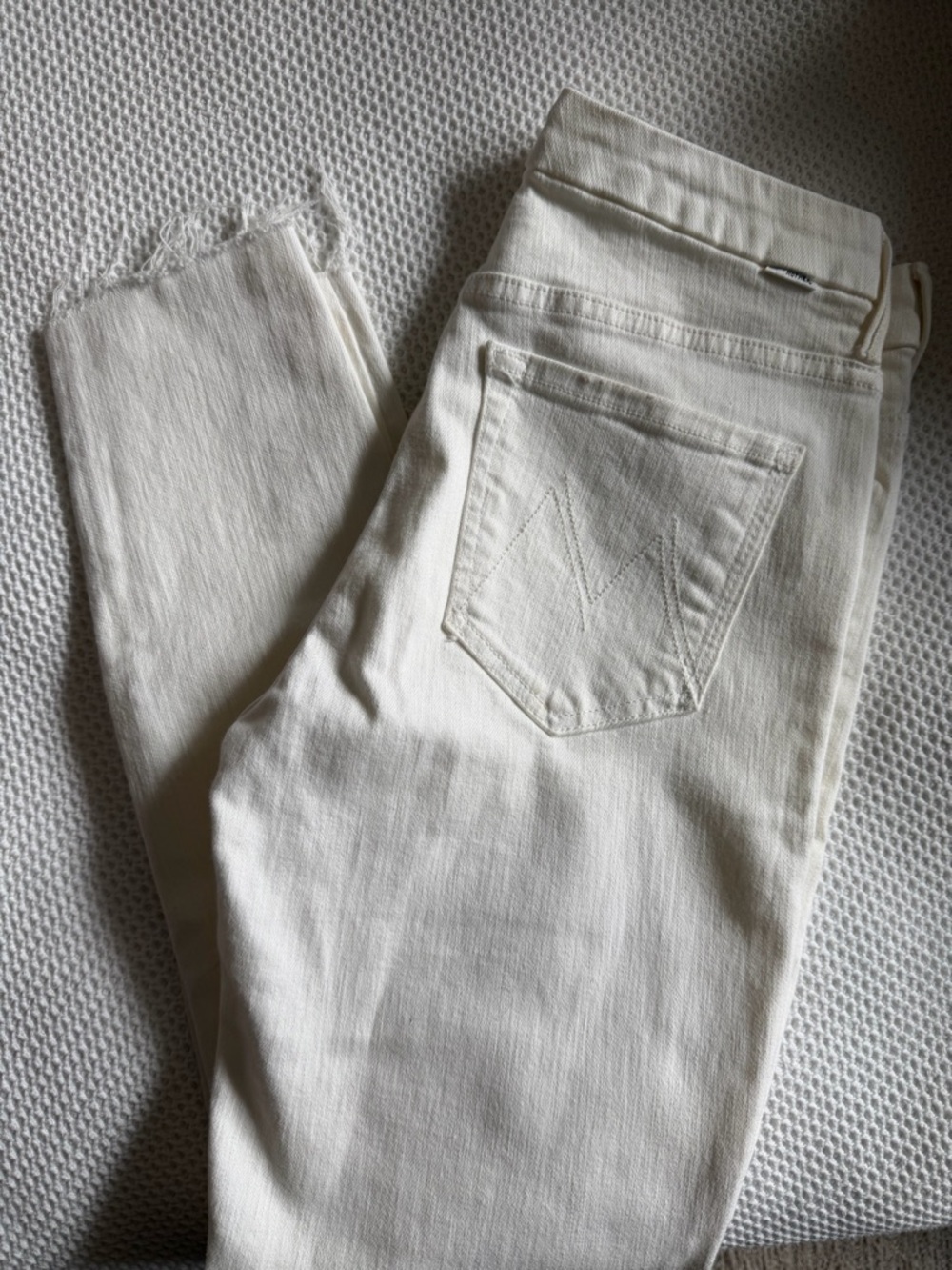 Mother Denim Looker Ankle Fray in Glass Slipper White retail $198